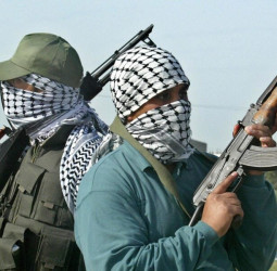 नाइजीरिया में बड़ा हमला: बंदूकधारियों ने विश्वविद्यालय के वाहन पर घात लगाकर किया हमला, 20 छात्रों का अपहरण होने से हड़कंप।