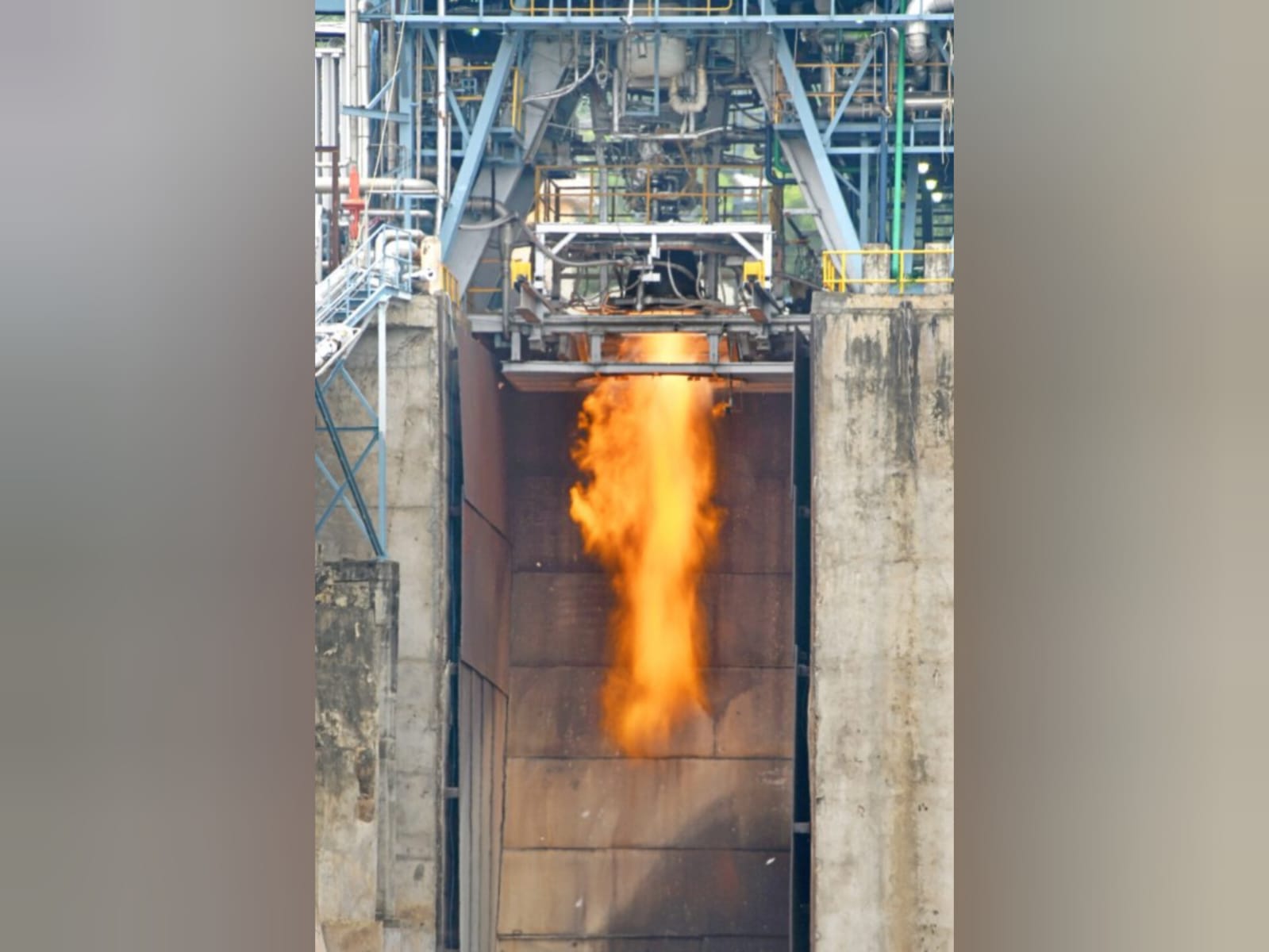 ISRO की बड़ी छलांग! सी20 क्रायोजेनिक इंजन ने समुद्र तल पर टेस्ट पास, गगनयान समेत भविष्य के मिशनों में बढ़ेगी ताकत।