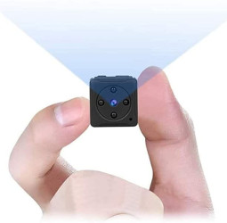 नोएडा : प्ले स्कूल के वॉशरूम में मिला हिडन कैमरा, फोन पर देख रहा था लाइव स्ट्रीमिंग; डायरेक्टर गिरफ्तार।