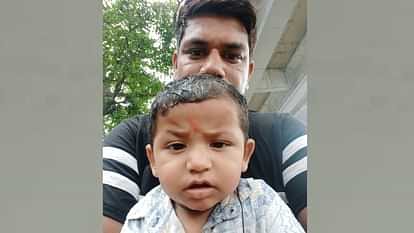 UP News : गुब्बारा फुलाने के दौरान दर्दनाक हादसा: ढाई साल के मासूम की सांस रुकने से मौत, परिवार में मचा कोहराम।