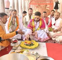 काशी विश्वनाथ कॉरिडोर की तीसरी वर्षगांठ: 24 घंटे रुद्राभिषेक और 105 विग्रहों का महापूजन।