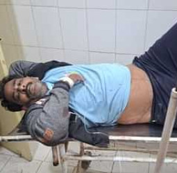 जौनपुर में पुलिस मुठभेड़: पैर में गोली लगने से घायल गो-तस्कर की मौत, 9 मुकदमों का था आरोपी।