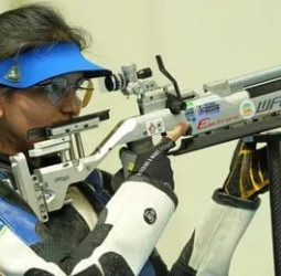 ISSF विश्व कप फाइनल में सोनम मस्कर का कमाल, 10 मीटर एयर राइफल में जीता रजत पदक।