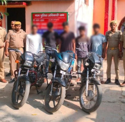 Varanasi News: चौबेपुर पुलिस ने पकड़ा वाहन चोर गिरोह, चोरी की तीन बाइकें बरामद; वाराणसी व आसपास इलाके में चोरी करते थे वाहन।
