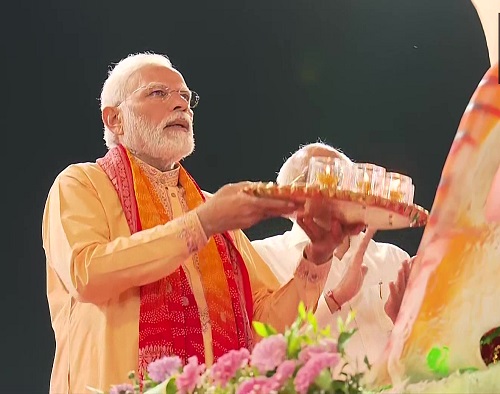 PM मोदी ने दी नवरात्रि की शुभकामनाएं, कहा - शक्ति-वंदना से सबका हो कल्याण!