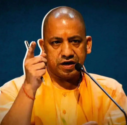 उत्तर प्रदेश में 2.45 लाख कर्मचारियों का सैलरी रोका गया, संपत्ति का ब्यौरा न देने पर योगी सरकार बड़ी कार्रवाई।