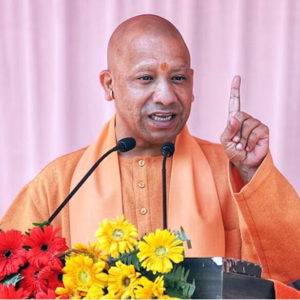 'चुनाव के बाद PoK भी बनेगा जम्मू-कश्मीर का हिस्सा, भिखारी पाकिस्तान को CM योगी की दो टूक'