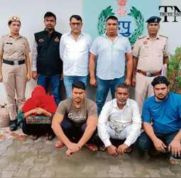 हरियाणा : चिकनी-चुपड़ी बातों में फंसाना, फिर सेक्स के लिए उकसाना, ‘हनीट्रैप’ में फंसाकर पैसे ऐंठने वाले गिरोह के पांच सदस्य गिरफ्तार!