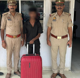 वाराणसी : रोहनिया में 17.60 किलो गांजा के साथ एक गिरफ्तार, ज्यादा पैसे कमाने की लालच में छोटे-छोटे पैकेट्स में बेचने का था इरादा।