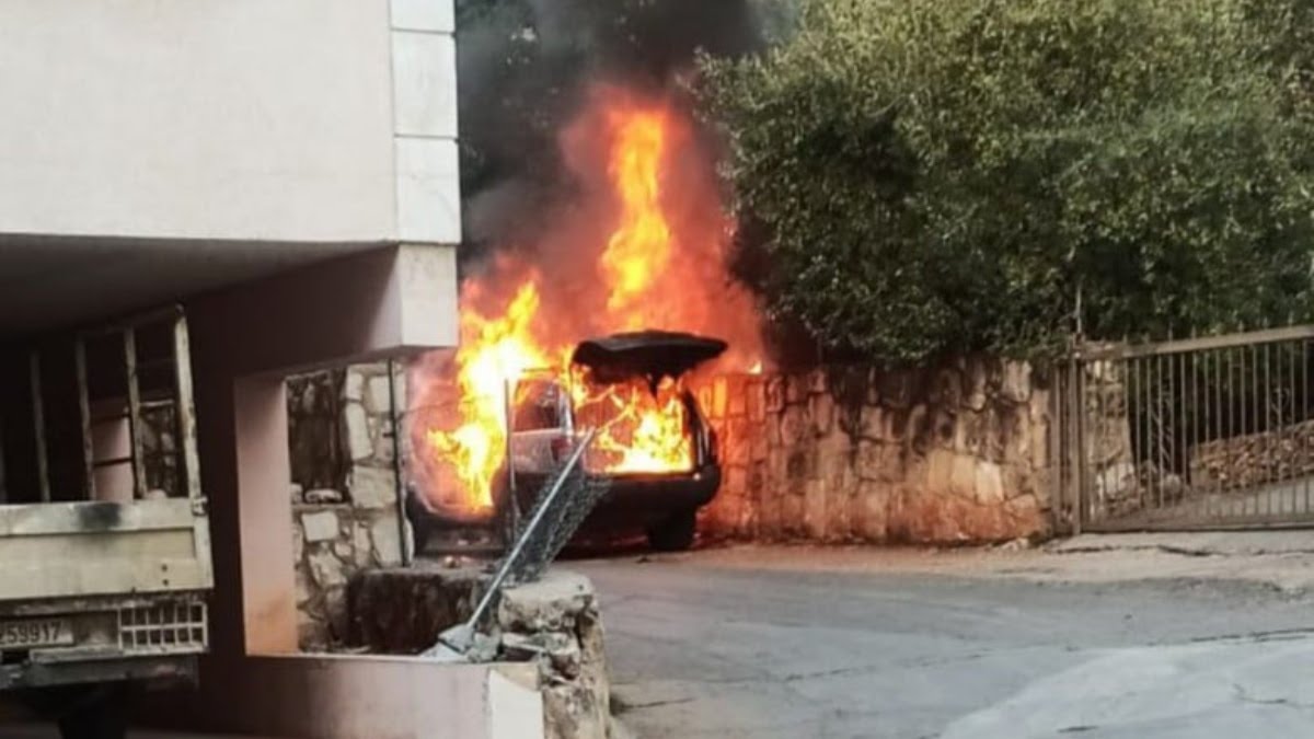 सीरियल ब्लास्ट से फिर दहला लेबनान, पेजर के बाद अब फट पड़े रेडियो सेट, 9 की मौत; 300 से ज्यादा घायल!