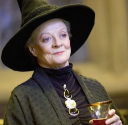 नहीं रहीं 'हैरी पॉटर' की प्रोफेसर मैक्गोनागल, 89 साल की उम्र में मैगी स्मिथ का निधन, दुनिया भर में शोक की लहर।