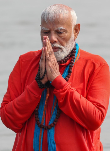 भक्ति की भावना से भर गया...,संगम में पवित्र स्नान के बाद PM Modi ने किया ट्वीट।