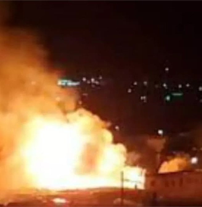 यमन में गैस स्टेशन पर विस्फोट से लगी भीषण आग, अब तक 15 लोगों की मौत, 67 घायल।